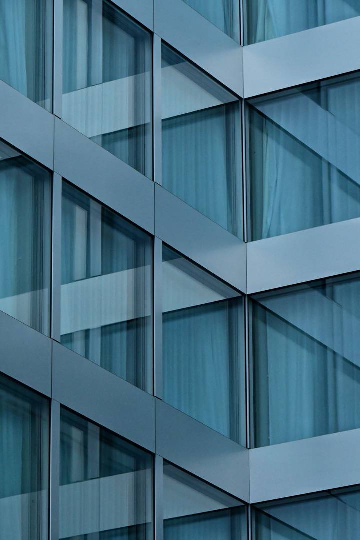 Curtain wall facade joints and interfaces